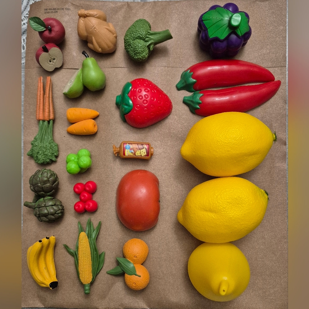 VTG 90s Play Plastic Toy Fruit Veggies Food 22 Pcs.